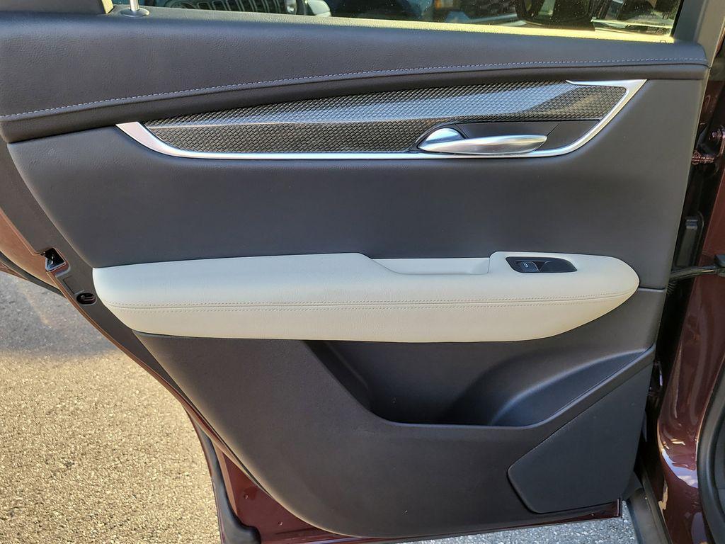 used 2022 Cadillac XT5 car, priced at $31,775