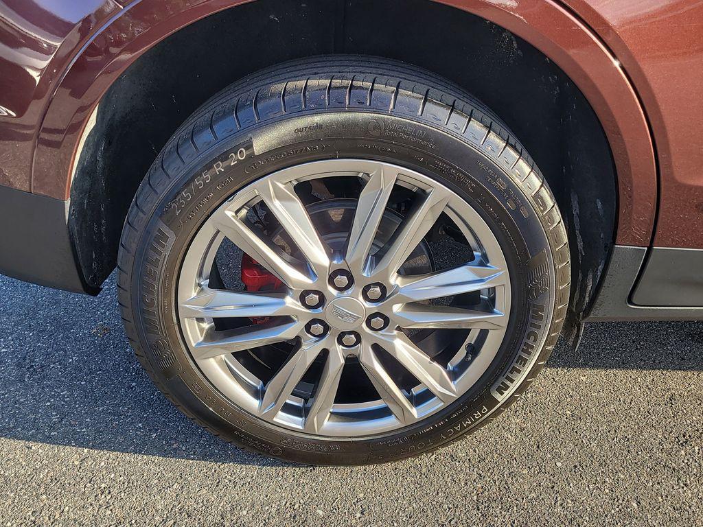 used 2022 Cadillac XT5 car, priced at $31,775