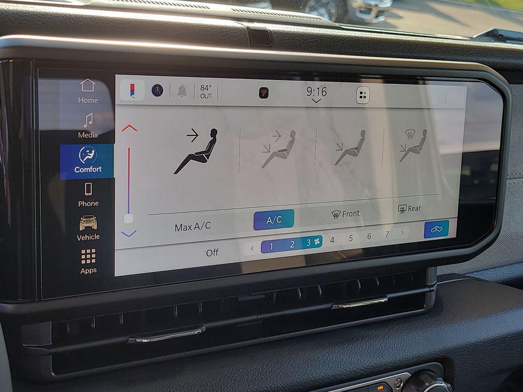 new 2025 Jeep Gladiator car, priced at $41,055