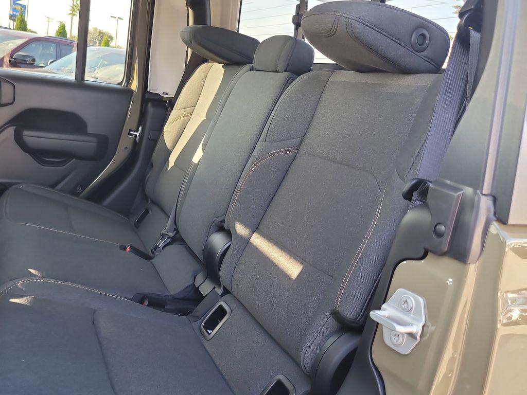 new 2025 Jeep Gladiator car, priced at $41,055