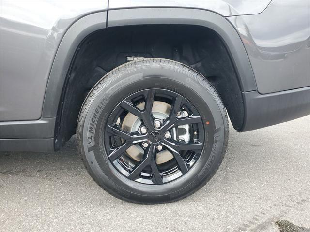 new 2025 Jeep Grand Cherokee L car, priced at $42,730