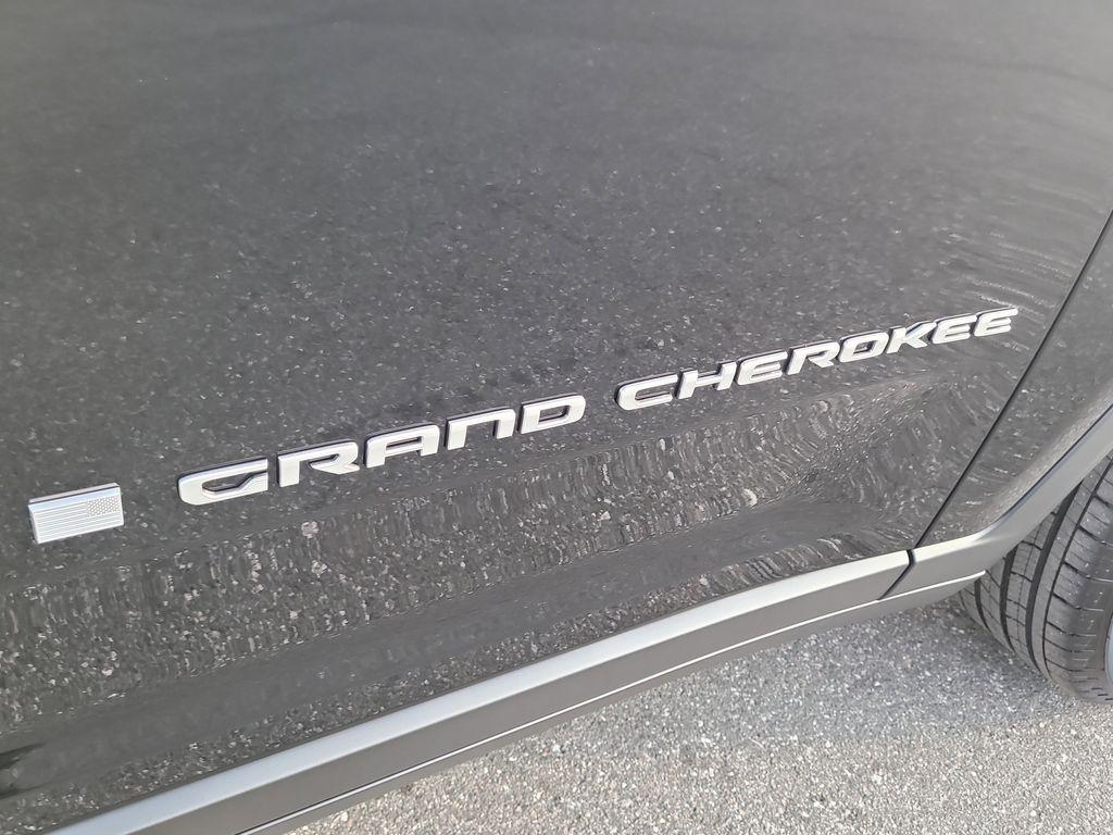 new 2025 Jeep Grand Cherokee L car, priced at $39,950