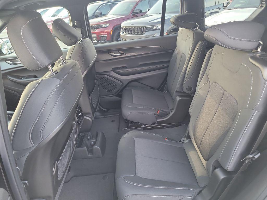 new 2025 Jeep Grand Cherokee L car, priced at $39,950