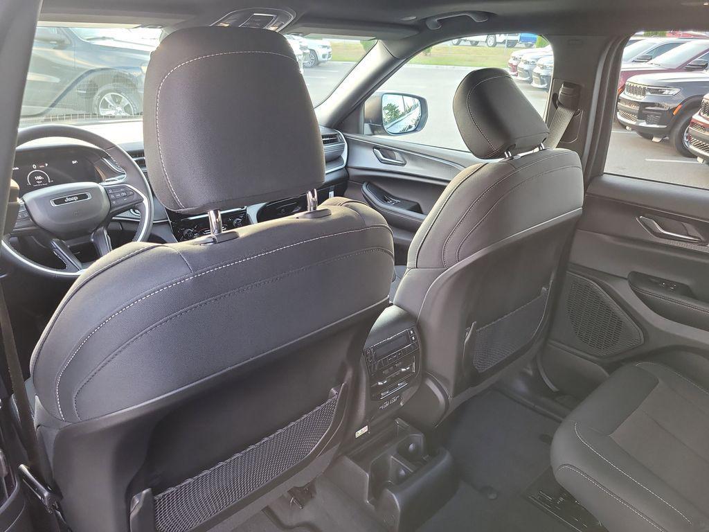 new 2025 Jeep Grand Cherokee L car, priced at $39,950