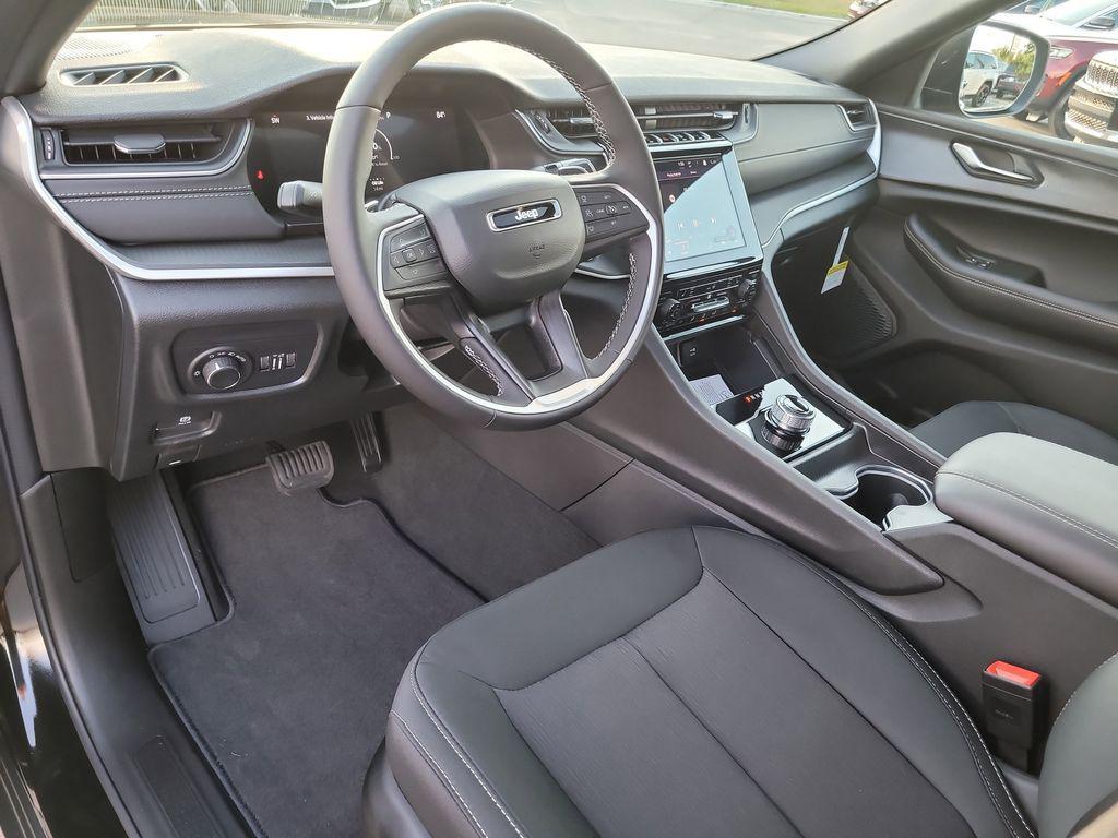 new 2025 Jeep Grand Cherokee L car, priced at $39,950