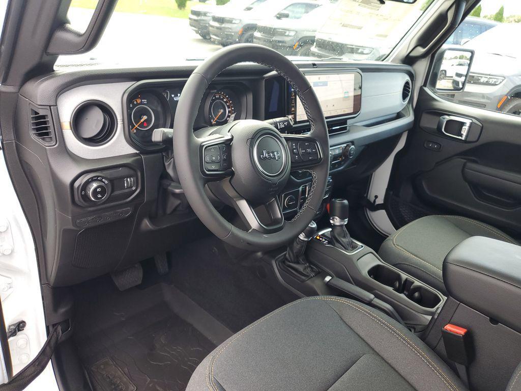 new 2025 Jeep Gladiator car, priced at $39,600