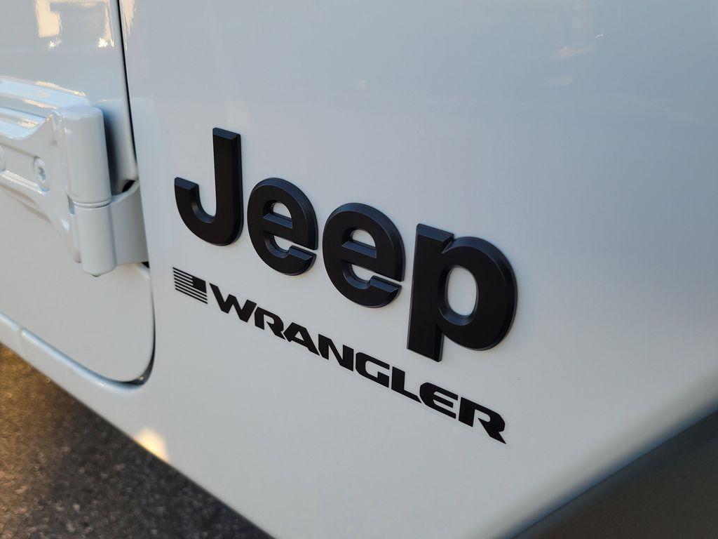 new 2026 Jeep Wrangler car, priced at $42,601