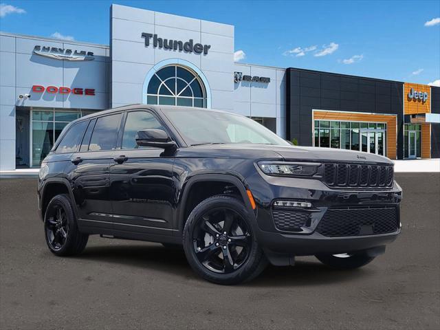 new 2025 Jeep Grand Cherokee car, priced at $49,689