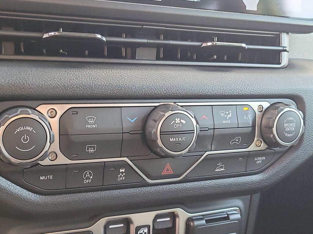 new 2026 Jeep Wrangler car, priced at $45,059