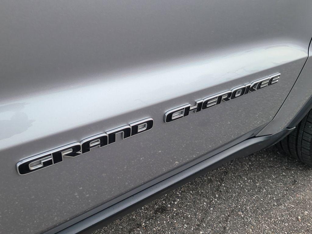used 2021 Jeep Grand Cherokee car, priced at $18,200