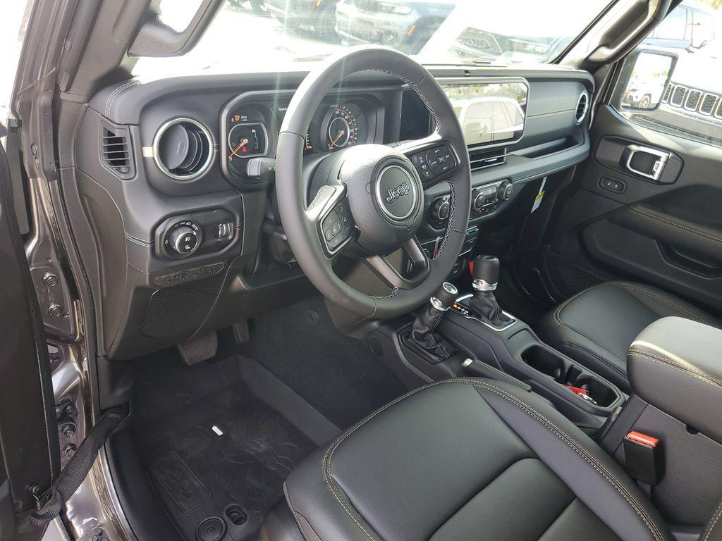 new 2025 Jeep Gladiator car, priced at $46,989