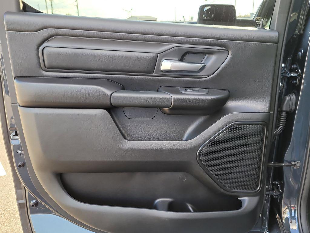 new 2025 Ram 1500 car, priced at $41,931