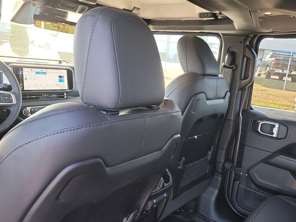 new 2026 Jeep Wrangler car, priced at $52,193