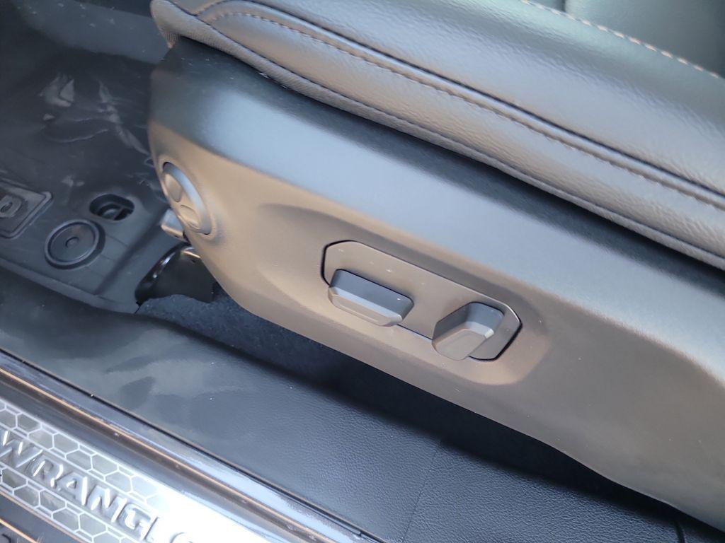 new 2026 Jeep Wrangler car, priced at $52,193