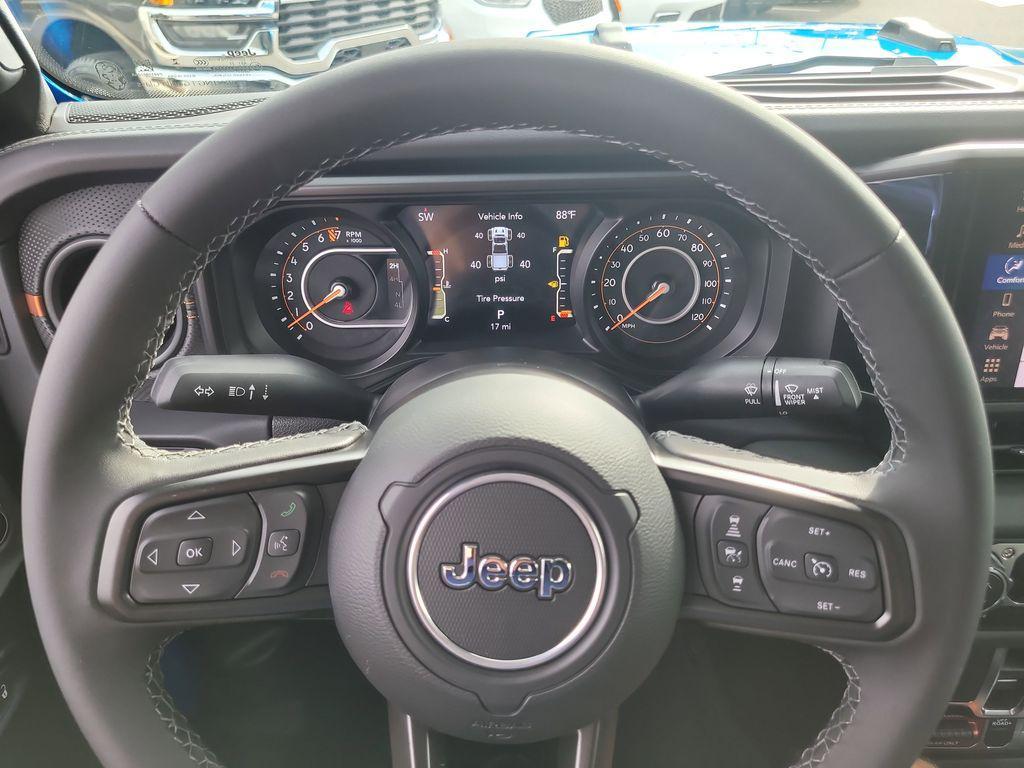 new 2025 Jeep Gladiator car, priced at $43,754