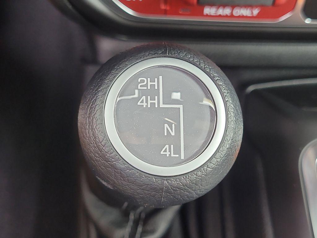 new 2025 Jeep Gladiator car, priced at $43,754