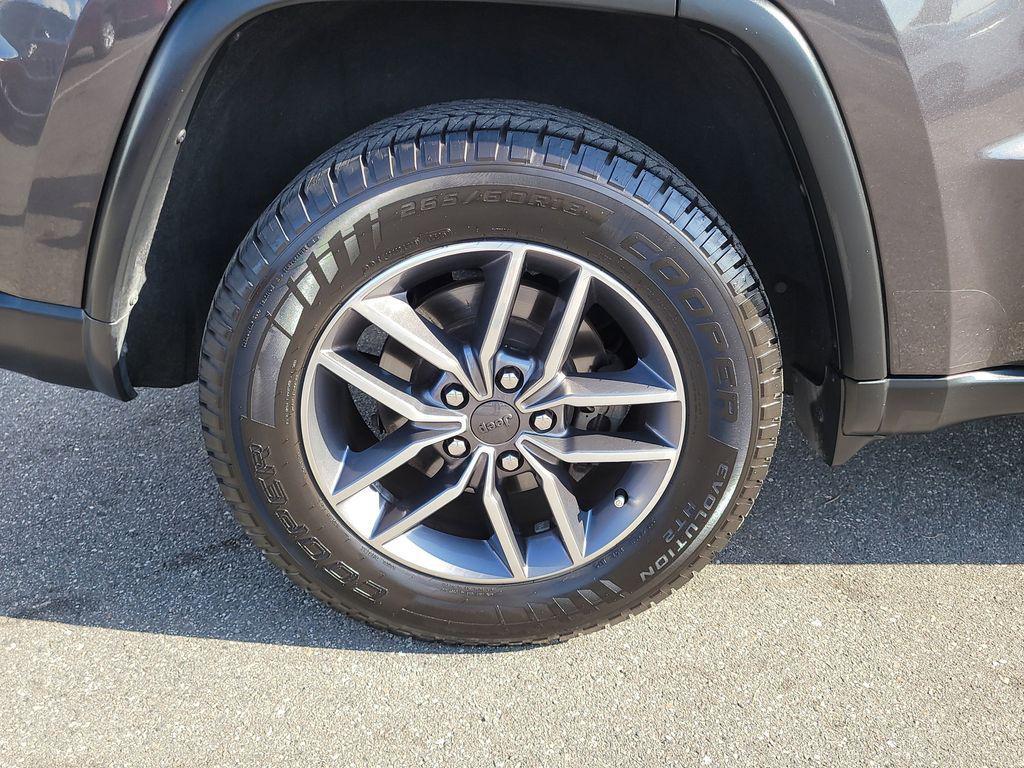 used 2020 Jeep Grand Cherokee car, priced at $18,994