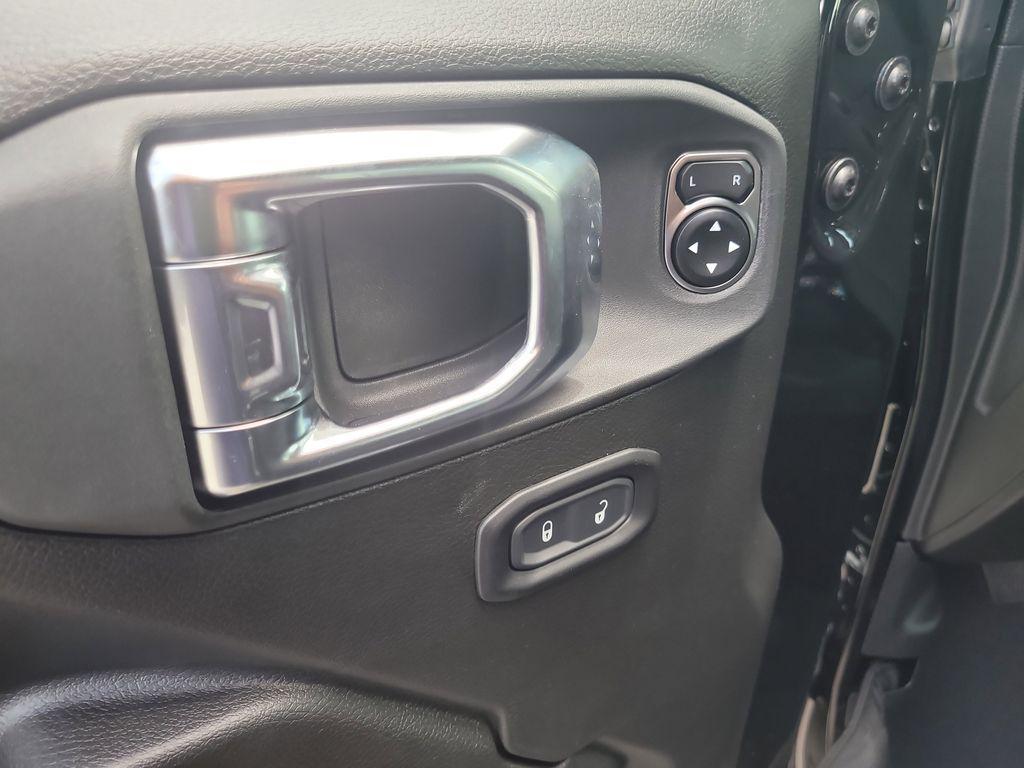 new 2025 Jeep Gladiator car, priced at $42,646