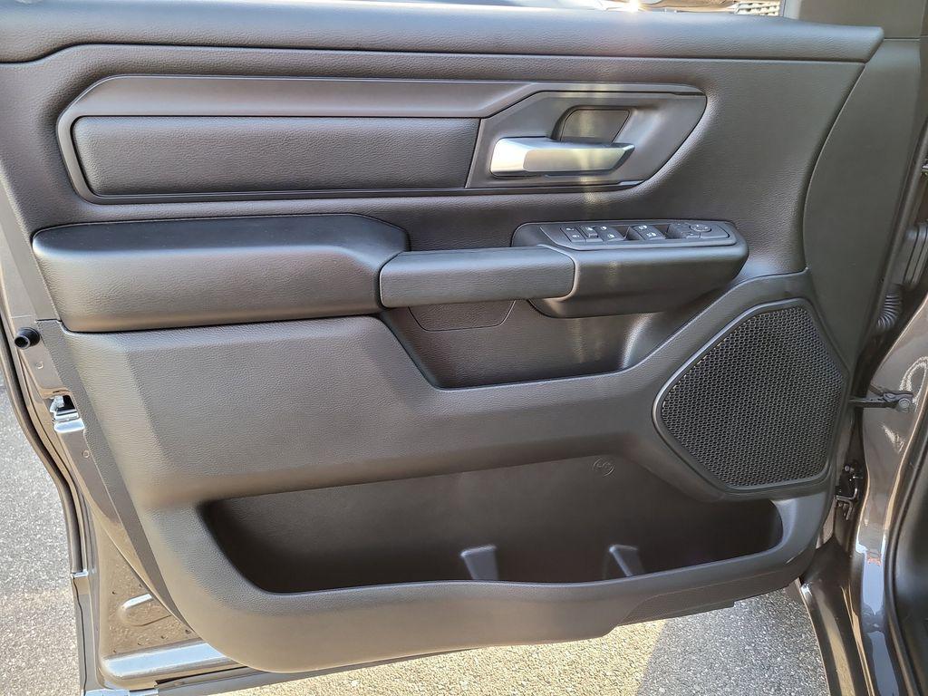 new 2025 Ram 1500 car, priced at $44,663