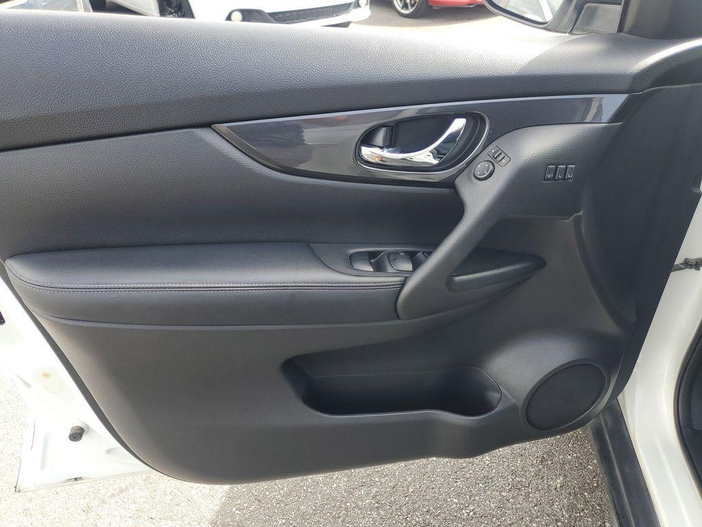 used 2018 Nissan Rogue car, priced at $11,999