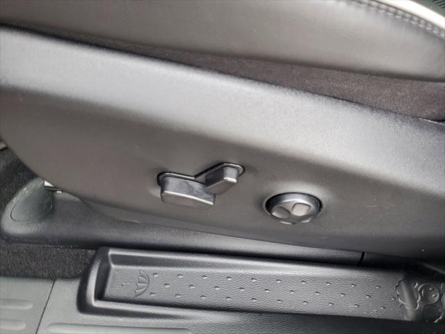 used 2023 Chrysler Pacifica car, priced at $39,256