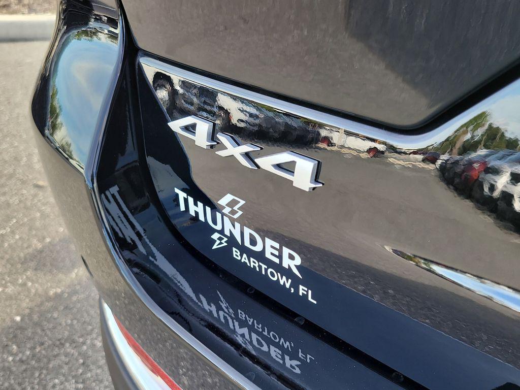 new 2025 Jeep Grand Cherokee car, priced at $39,351