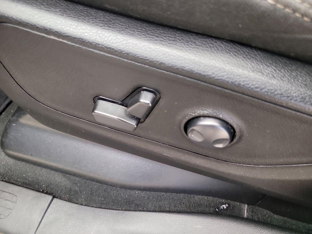 used 2022 Ram 1500 car, priced at $29,998