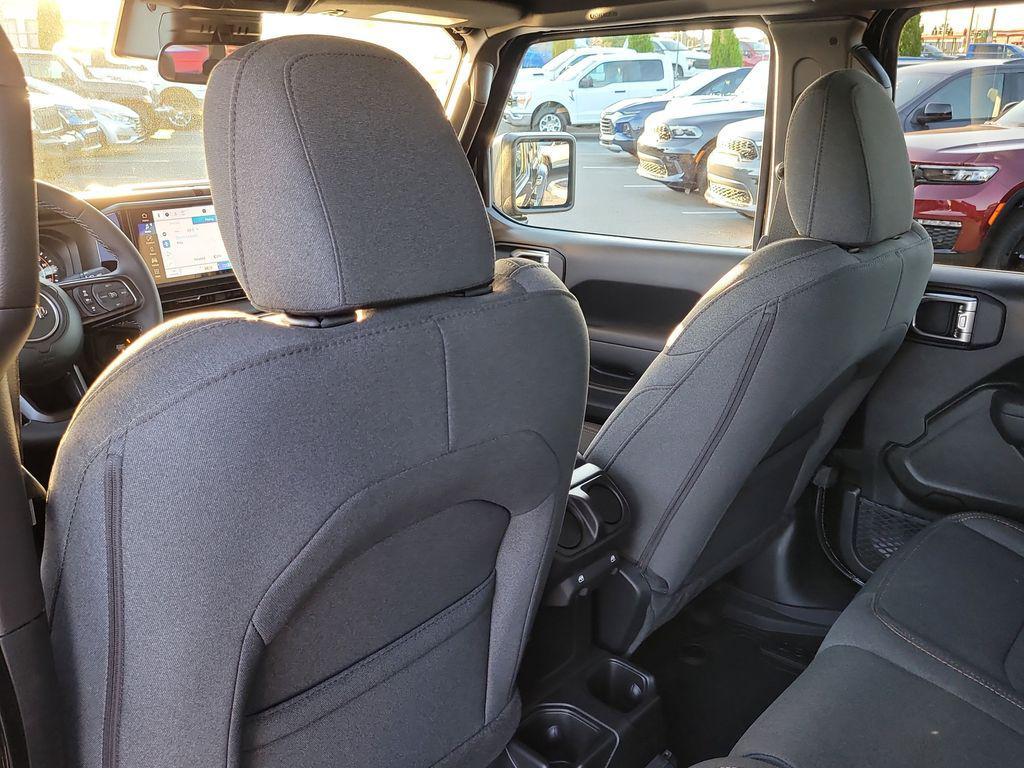 new 2025 Jeep Gladiator car, priced at $41,055