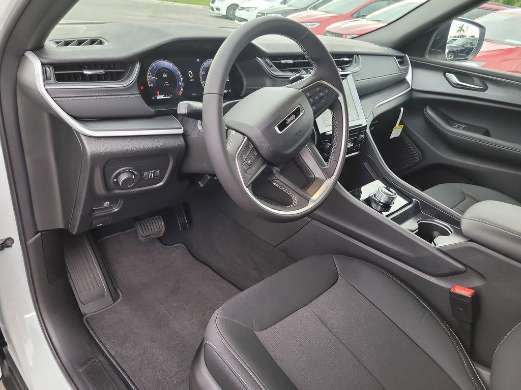 new 2025 Jeep Grand Cherokee L car, priced at $36,106