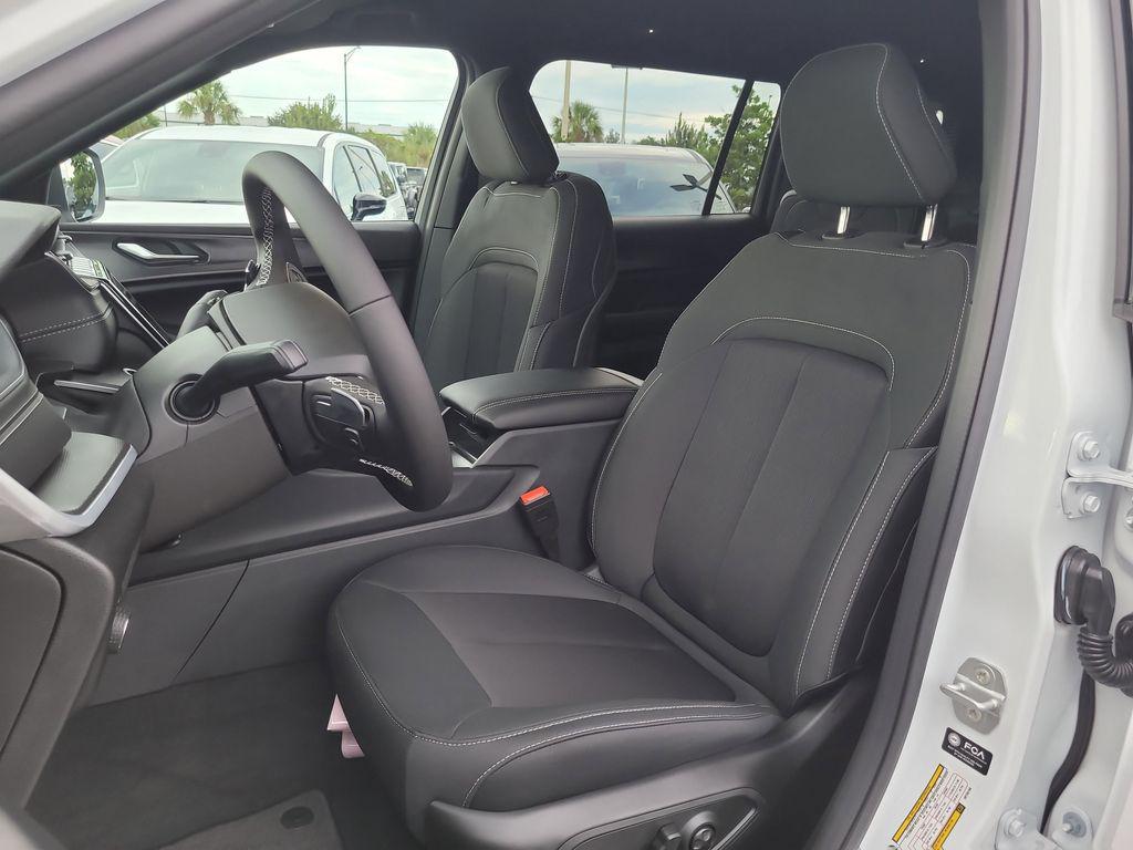 new 2025 Jeep Grand Cherokee L car, priced at $36,106