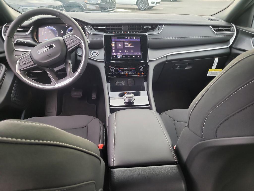 new 2025 Jeep Grand Cherokee L car, priced at $36,106