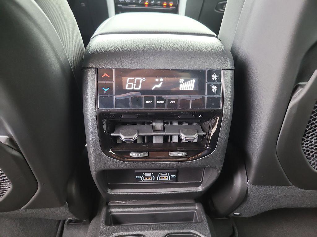 new 2025 Jeep Grand Cherokee L car, priced at $36,106