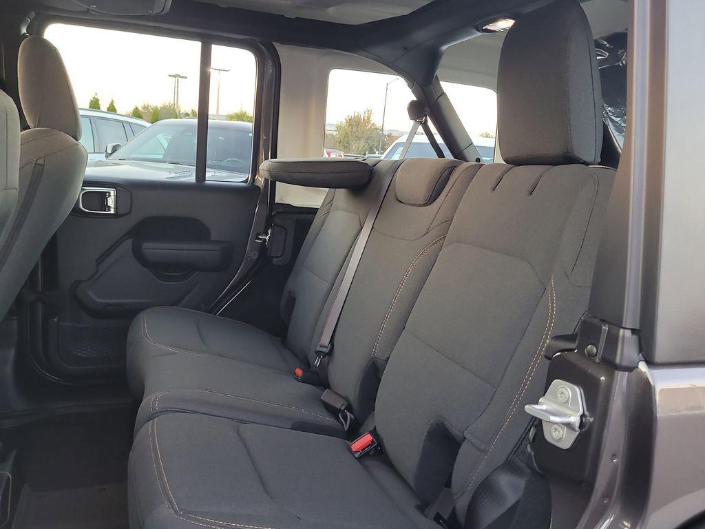 new 2026 Jeep Wrangler car, priced at $39,832