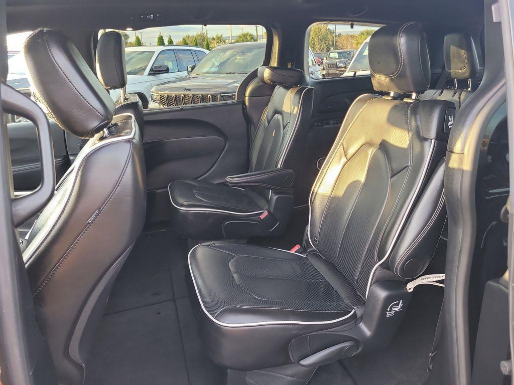 used 2025 Chrysler Pacifica car, priced at $38,608