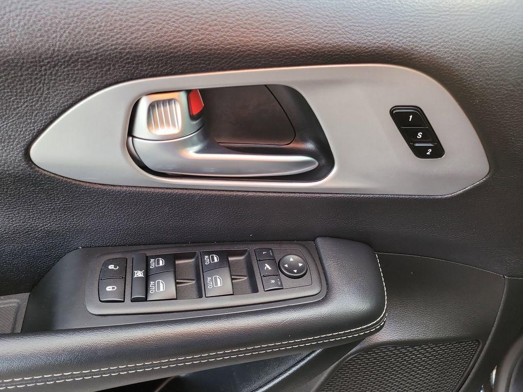 used 2025 Chrysler Pacifica car, priced at $38,608