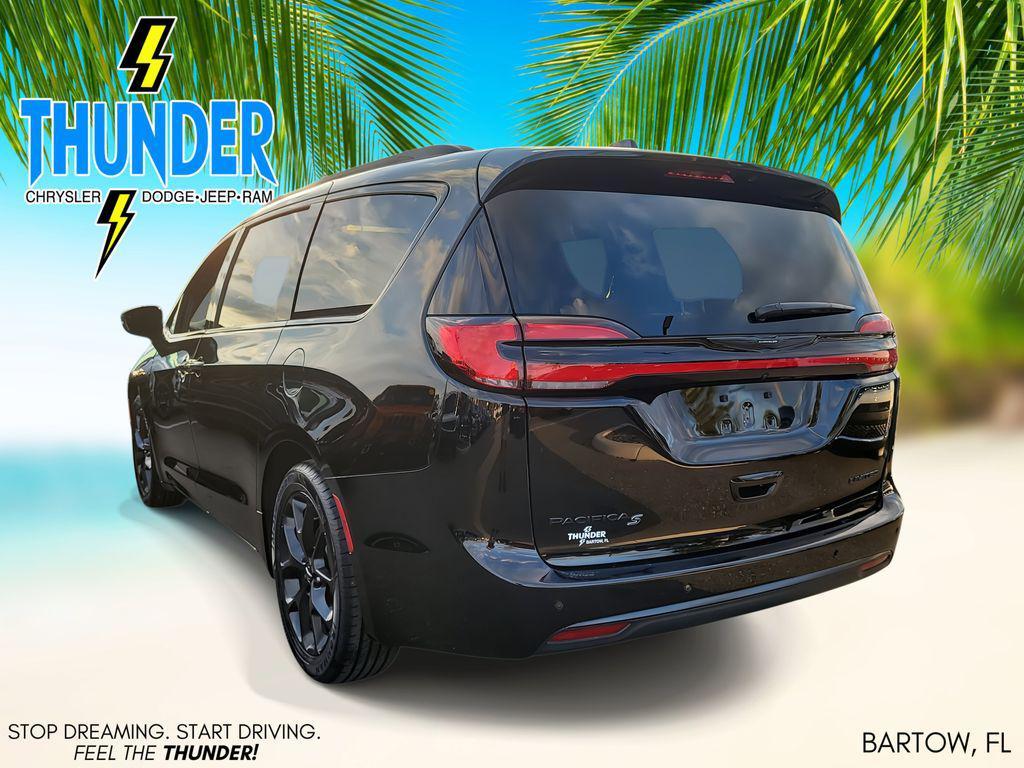 used 2025 Chrysler Pacifica car, priced at $38,608