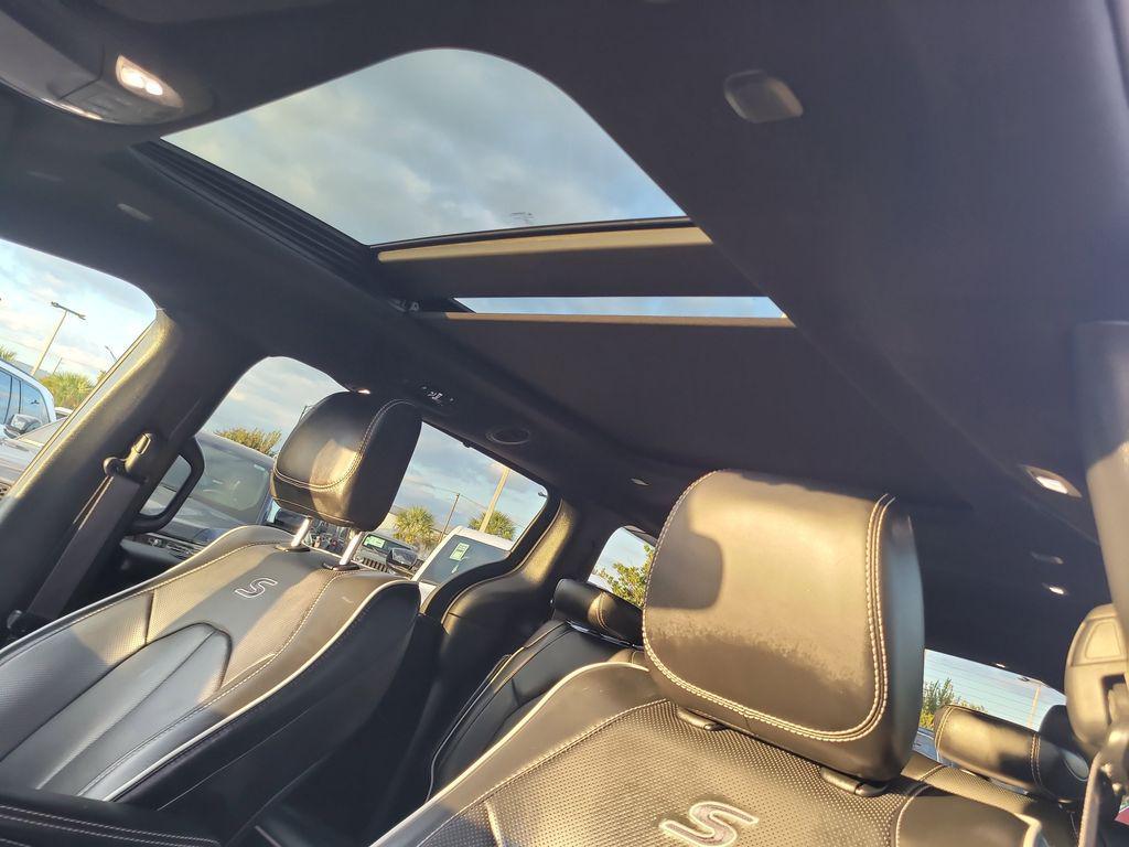 used 2025 Chrysler Pacifica car, priced at $38,608