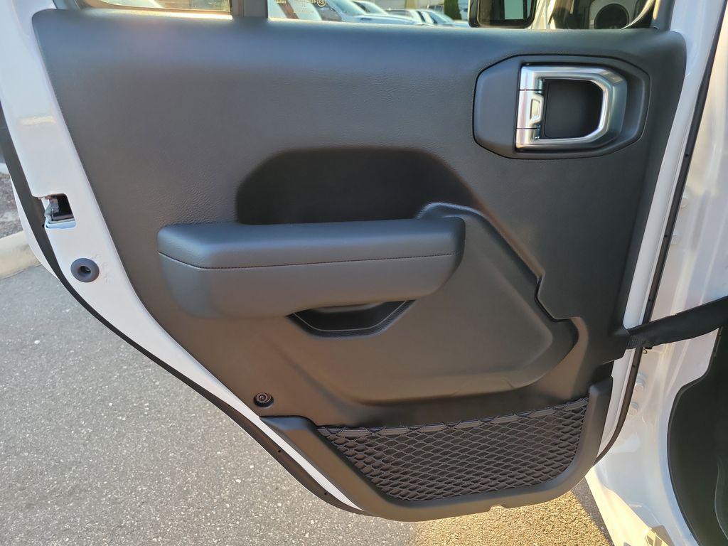 new 2026 Jeep Gladiator car, priced at $48,042