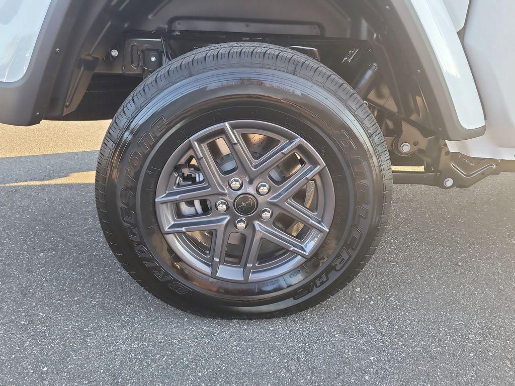 new 2026 Jeep Gladiator car, priced at $48,042