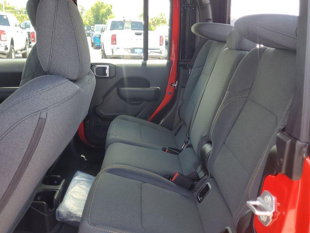 new 2025 Jeep Gladiator car, priced at $36,731