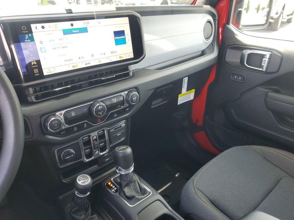 new 2025 Jeep Gladiator car, priced at $36,731