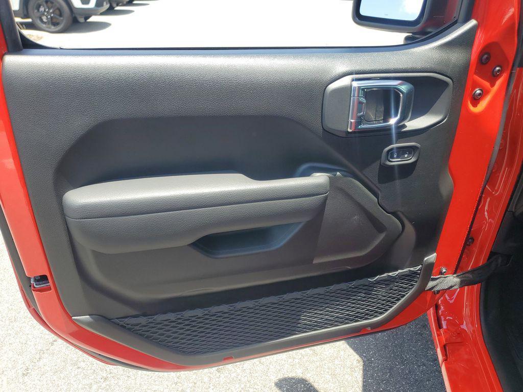 new 2025 Jeep Gladiator car, priced at $36,731