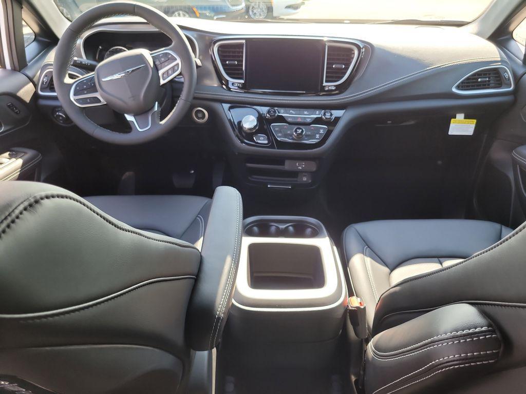 new 2026 Chrysler Pacifica car, priced at $48,438