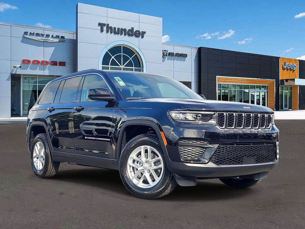 new 2025 Jeep Grand Cherokee car, priced at $35,001