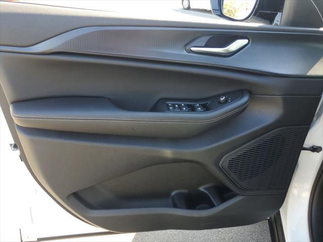 new 2025 Jeep Grand Cherokee car, priced at $40,775
