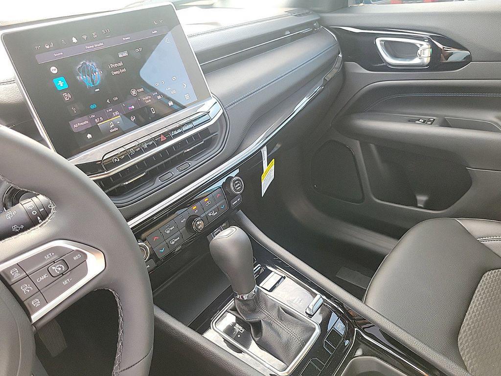 new 2025 Jeep Compass car, priced at $30,379