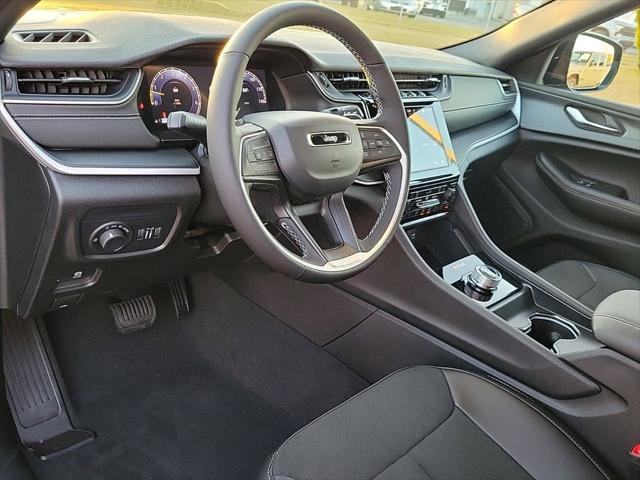 new 2025 Jeep Grand Cherokee car, priced at $39,626