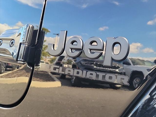 new 2025 Jeep Gladiator car, priced at $39,807