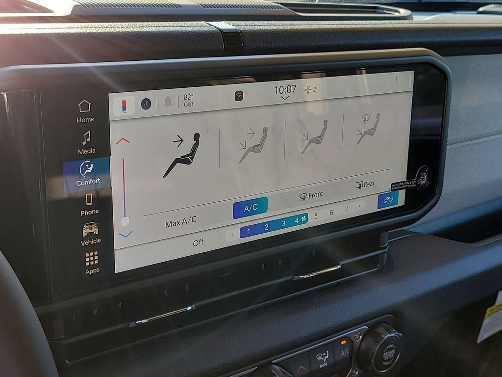 new 2025 Jeep Gladiator car, priced at $41,055