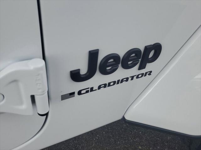 new 2024 Jeep Gladiator car, priced at $39,999